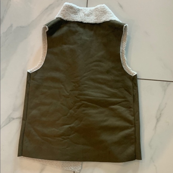 White and Brown Sherpa-Lined Corduroy Vest - Picture 3 of 5